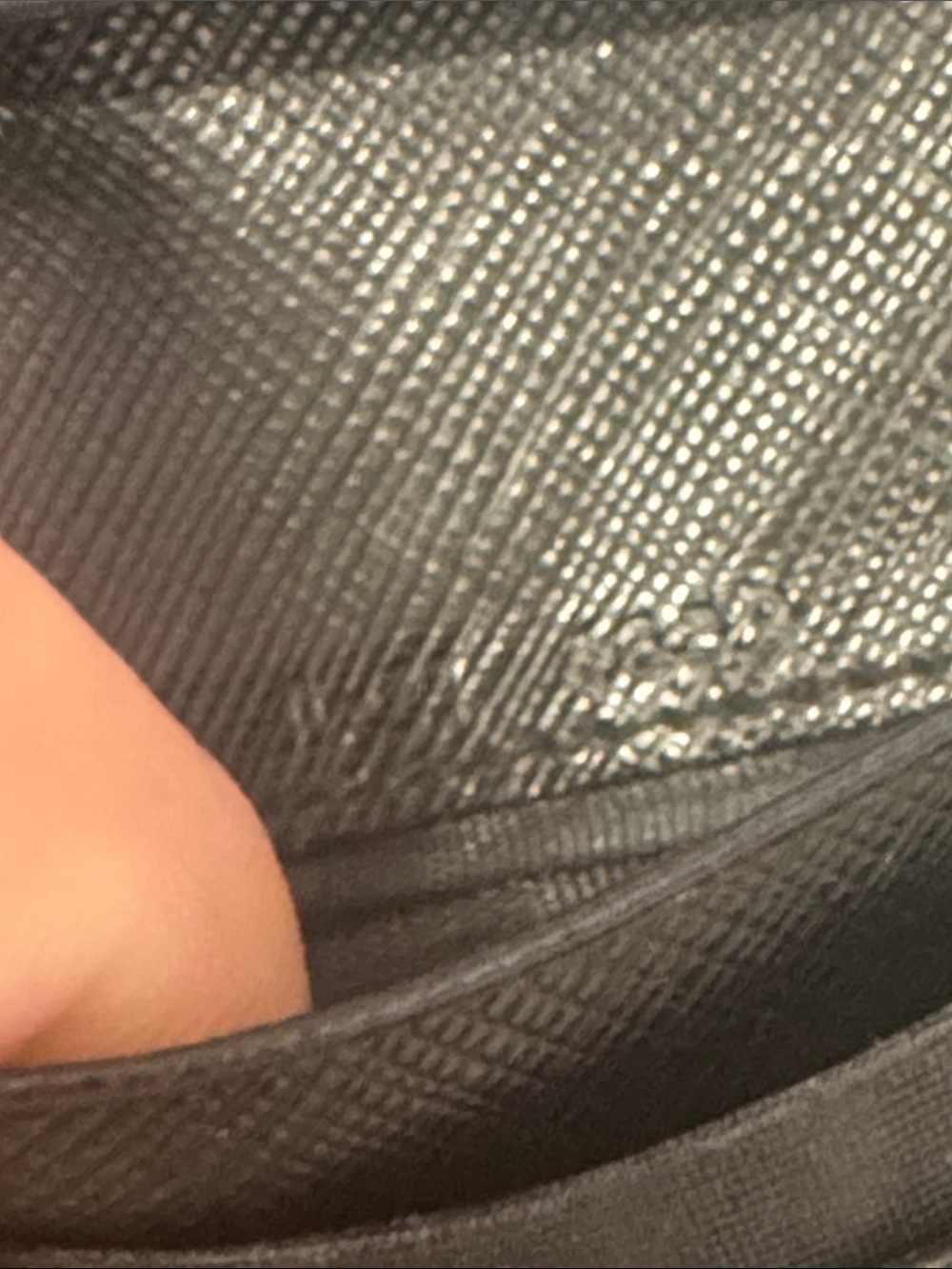 Ed's show price Salvatore Ferragamo Saffiano Leather Gancini Wallet - Picture 17 of 17